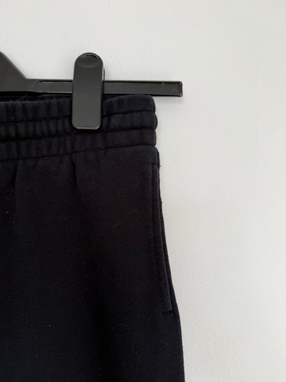 $78 RETAIL – Aritzia TNA Cozy Fleece Perfect Sweatpants Black XS Joggers - Picture 4 of 9